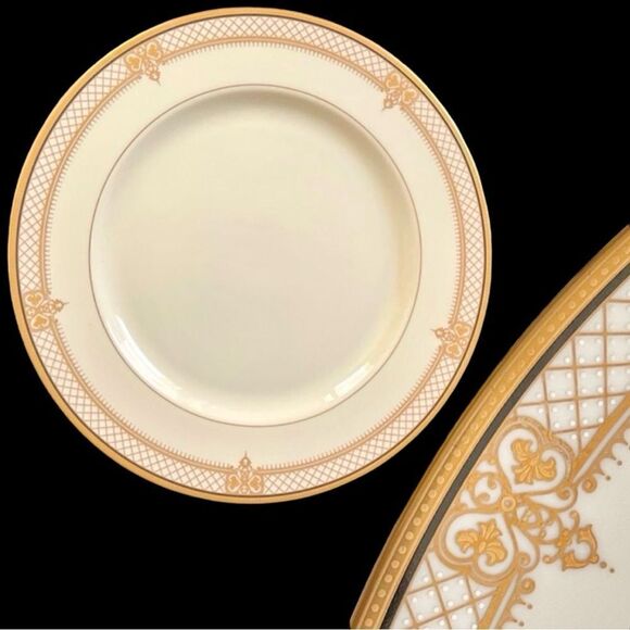 Vintage Mikasa Japan Fine China Regal Court Gold Lattice 12” Round Chop Platter - Picture 1 of 15